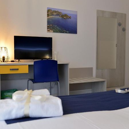 Terre Di Sicilia Hotel Катания Екстериор снимка