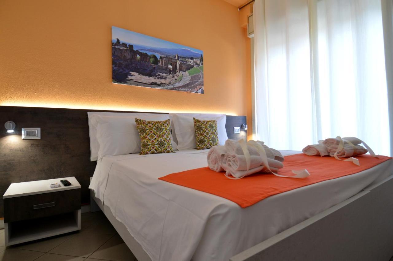 Terre Di Sicilia Hotel Катания Екстериор снимка